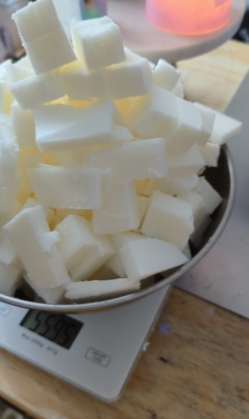 Wick Whisper - Part 3 - Pros and Cons of Coconut Apricot Wax
